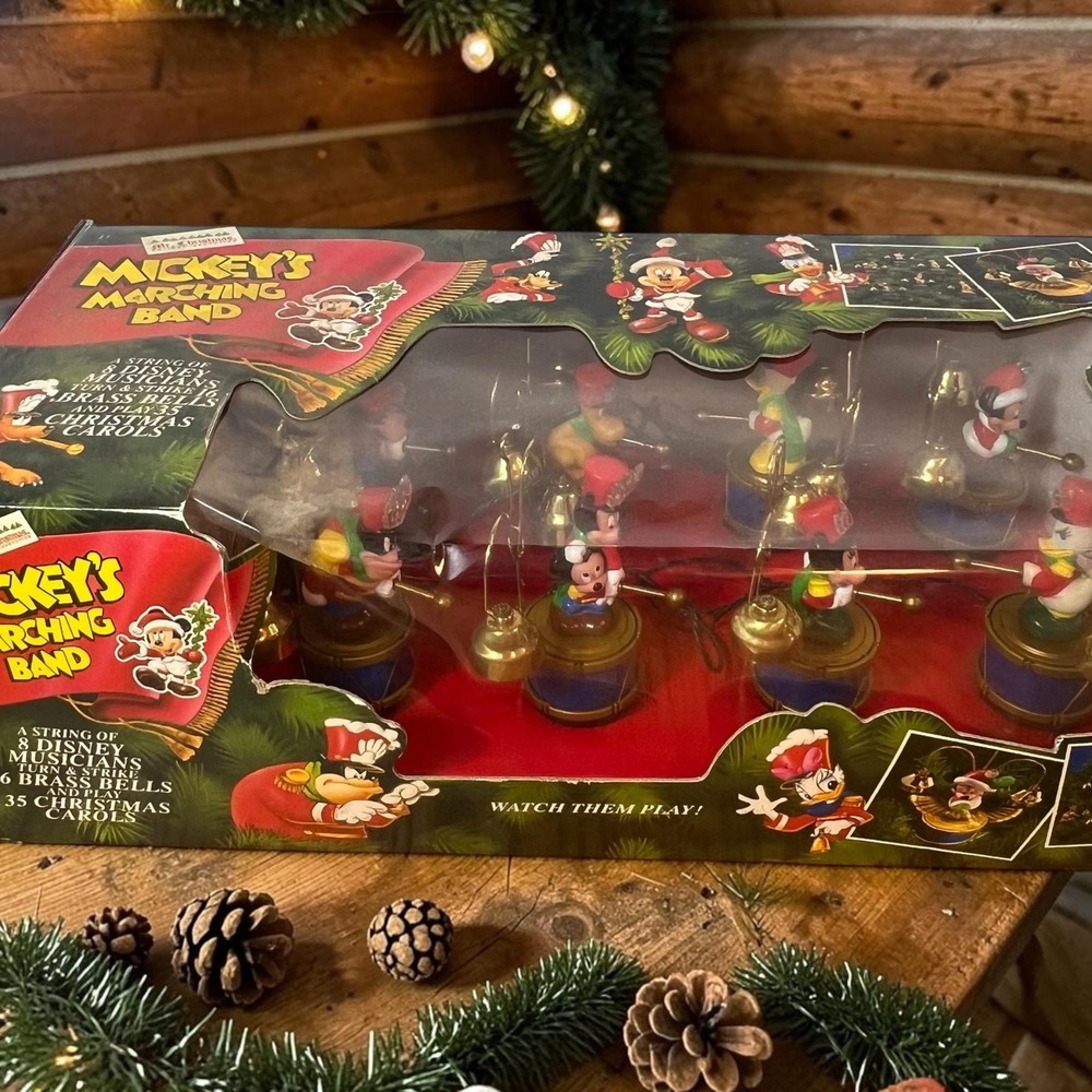 VTG Mr. Christmas Mickey's Marching Band Disney Musical Carols Lights Works Box